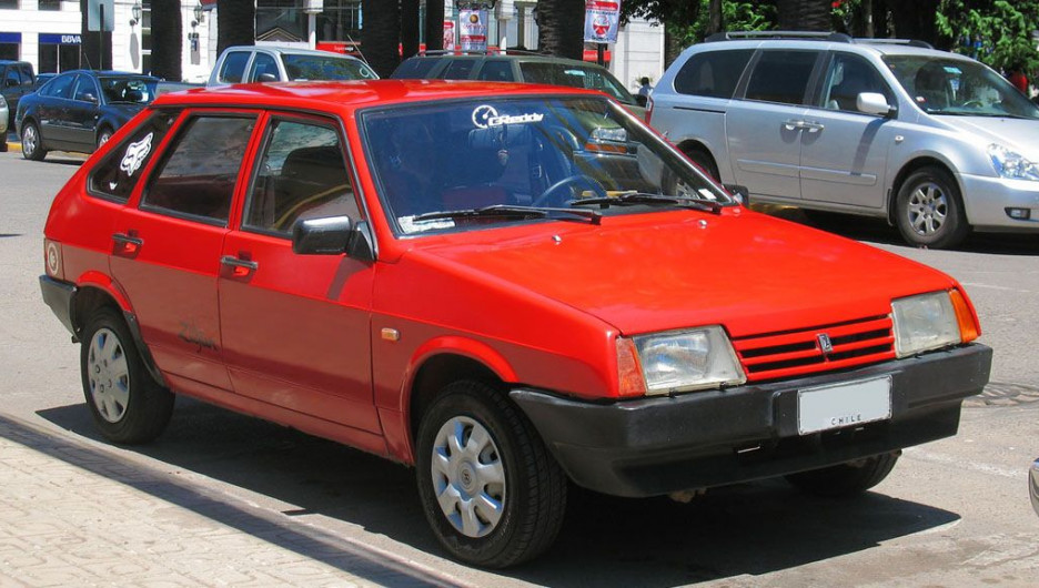 ВАЗ-2109.
