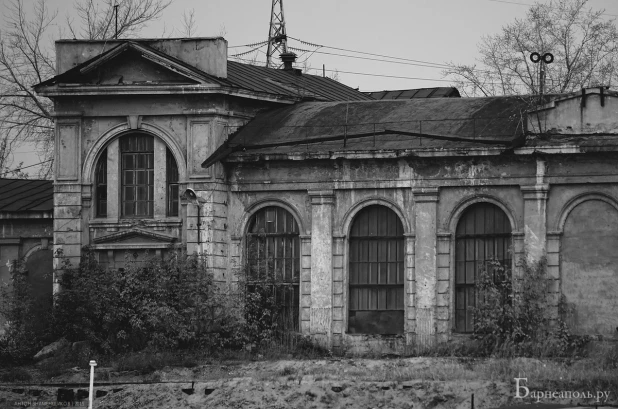 Вид на первую электростанцию со стороны Ковша.