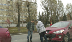 Столкновение Peugeot в Барнауле.