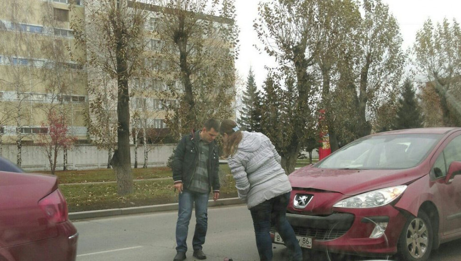 Столкновение Peugeot в Барнауле.