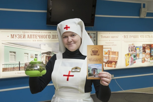 "Серебряный дождь" встретил барнаульцев в аэропорту.