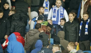 Фанаты киевского "Динамо" избили на трибунах темнокожих болельщиков.