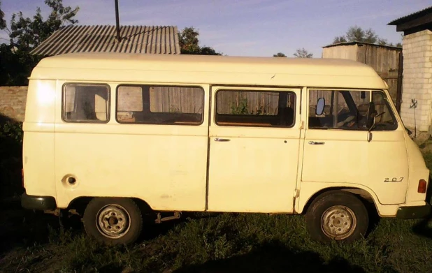 Mercedes-Benz 207 1974 года выпуска