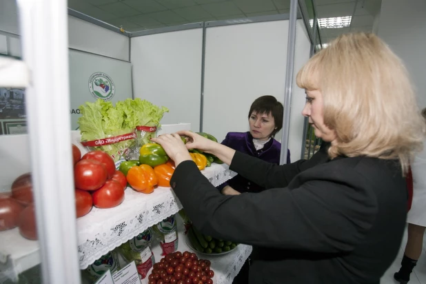 На открытии торгово-продовольственной биржи деловых контактов "АлтайПродМаркет". Барнаул, 27 октября 2015 года.