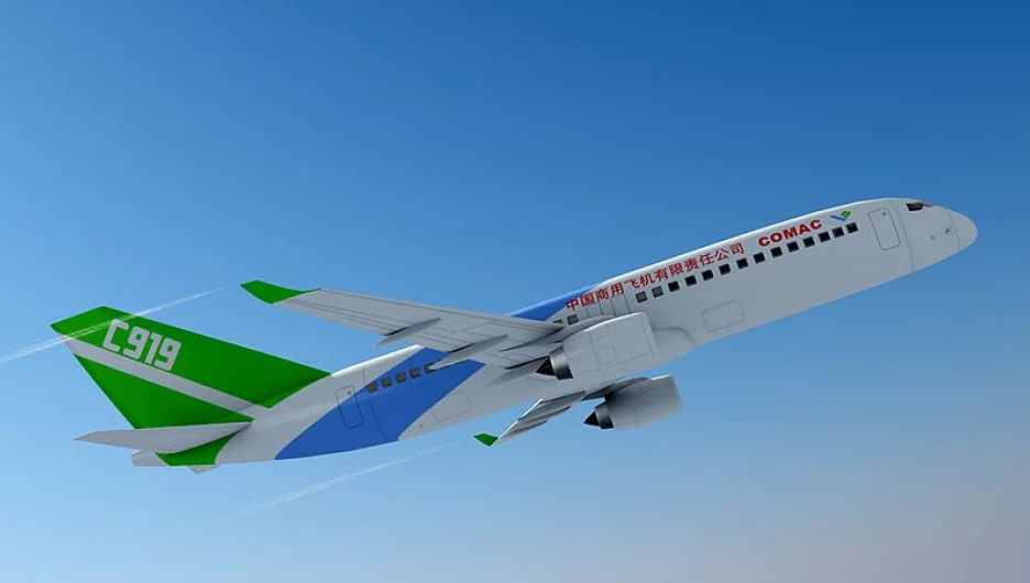 Китайский лайнер C919.