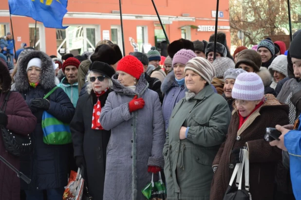 Митинг ЛДПР в Барнауле 4 ноября 2015 года.