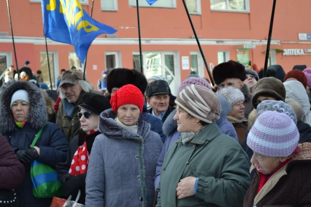 Митинг ЛДПР в Барнауле 4 ноября 2015 года.