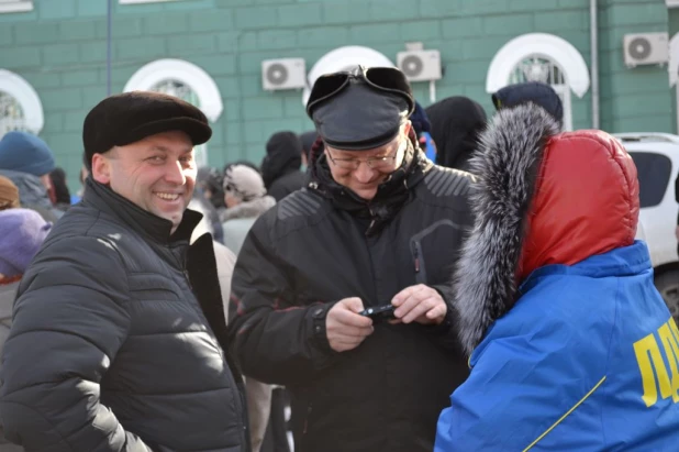 Митинг ЛДПР в Барнауле 4 ноября 2015 года.