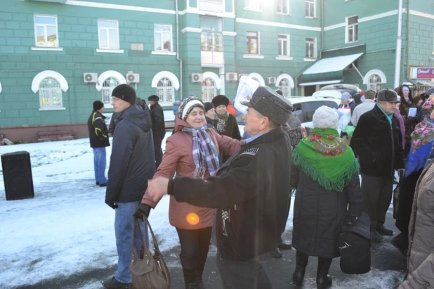 Митинг ЛДПР в Барнауле 4 ноября 2015 года.