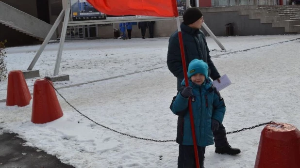 Пикет в поддержку Владимира Путина 4 ноября 2015 года.