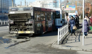 Авария на пл. Спартака в Барнауле. 5 ноября.