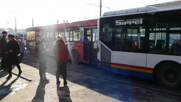 Авария на пл. Спартака в Барнауле. 5 ноября.