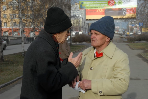 Шествие и митинг коммунистов 7 ноября 2015 года.