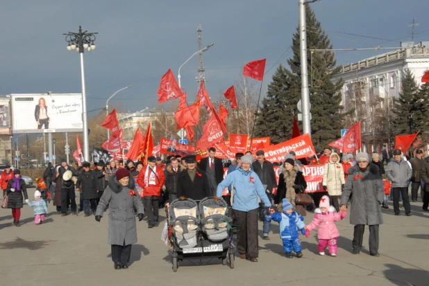 Шествие и митинг коммунистов 7 ноября 2015 года.