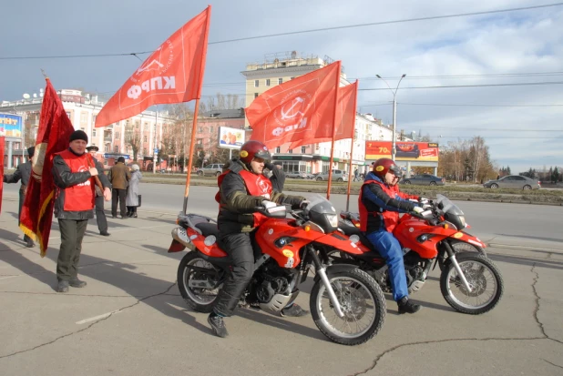 Шествие и митинг коммунистов 7 ноября 2015 года.