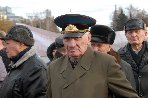 Шествие и митинг коммунистов 7 ноября 2015 года.