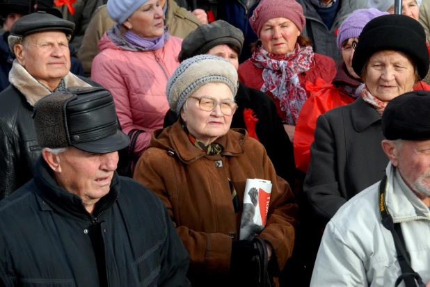 Шествие и митинг коммунистов 7 ноября 2015 года.