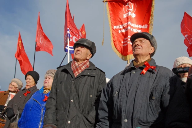 Шествие и митинг коммунистов 7 ноября 2015 года.