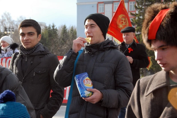 Шествие и митинг коммунистов 7 ноября 2015 года.