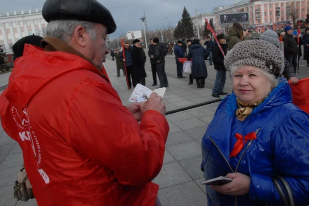 Шествие и митинг коммунистов 7 ноября 2015 года.