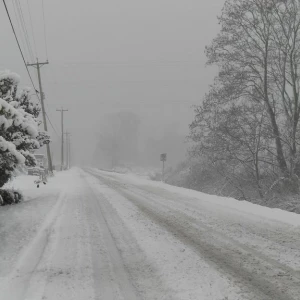 Трасса, снег.