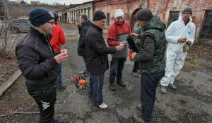 Субботник на сереброплавильном заводе.