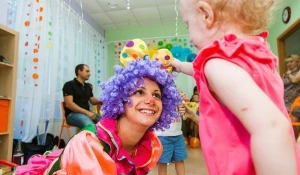 "Корпорация праздников Анастасии Баженовой" решила подарить барнаульцам радость и веселье.