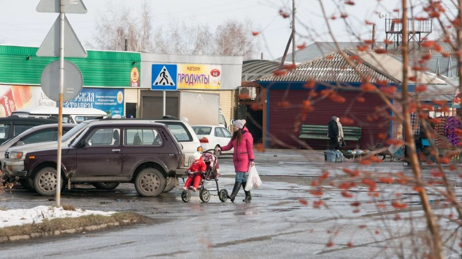 Женщина и ребенок.