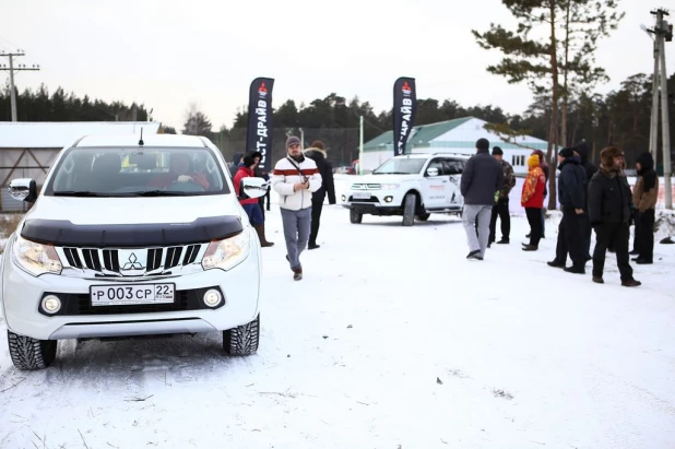 Автоцентр АНТ и Mitsubishi дали бой алтайской зиме