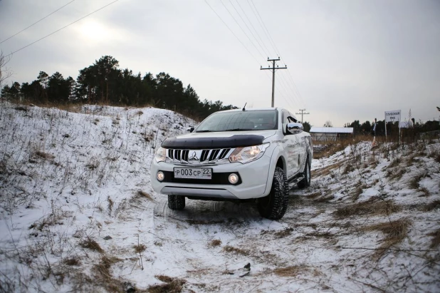 Автоцентр АНТ и Mitsubishi дали бой алтайской зиме