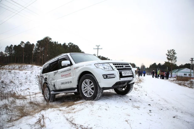 Автоцентр АНТ и Mitsubishi дали бой алтайской зиме