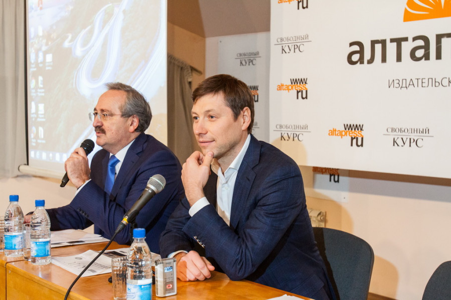 Евгений Ракшин встретился с молодыми предпринимателями на &quot;Школе успеха&quot; ИД &quot;Алтапресс&quot;.