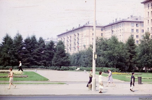 Бытовые сцены из советского прошлого. 1963 год.