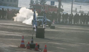 Автогонки на Речном вокзале.