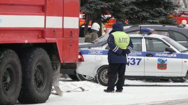 Во Дворце зрелищ и спорта учения.