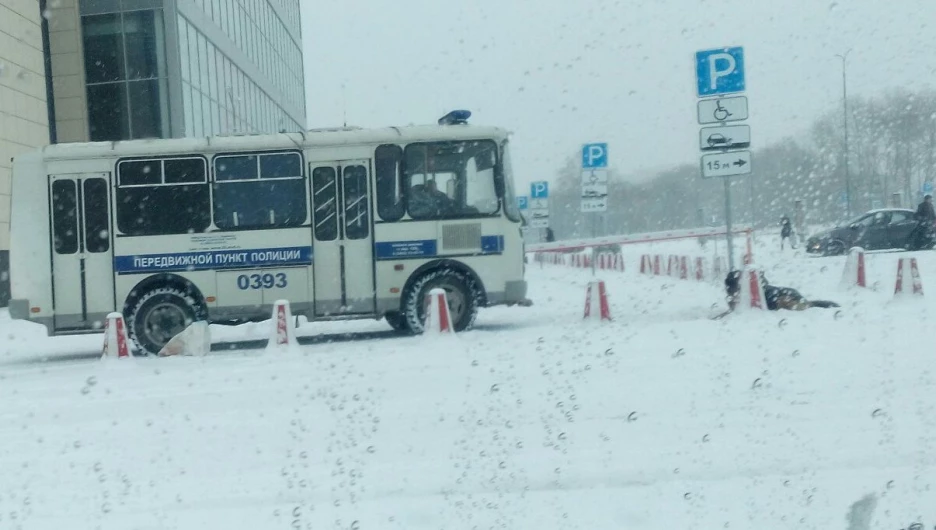 В Барнауле оцепили ТРЦ "Арена".