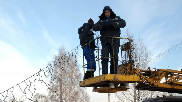 В Барнаулевозводят Ледовый городок. 3 декабря 2015 года.