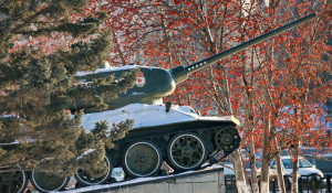 Танк Т-34 в Барнауле.