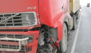 Авария в Омской области с участием фуры.