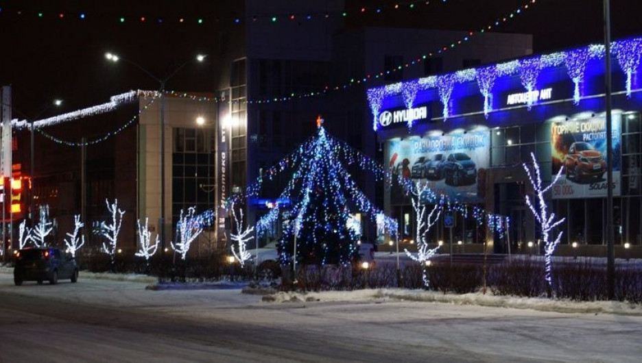 Барнаул украшают к Новому году.
