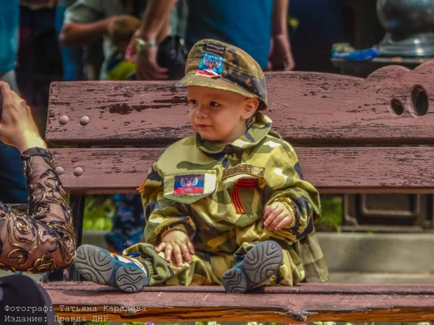 Выставка фотографов непризнанной Донецкой народной республики.