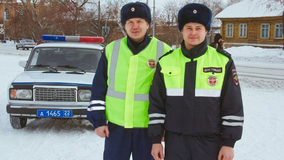 Полицейские Алексей Долеченко и Сергей Ильминский.