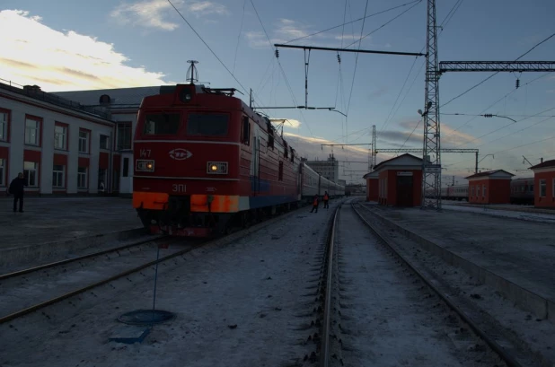 Запуск скорого поезда Барнаул - Новосибирск.