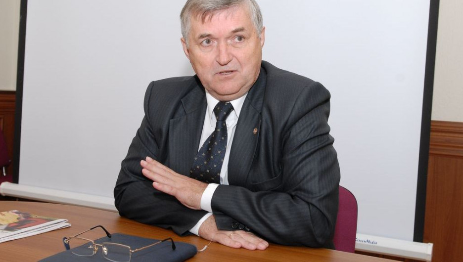 Александр Пономарев.