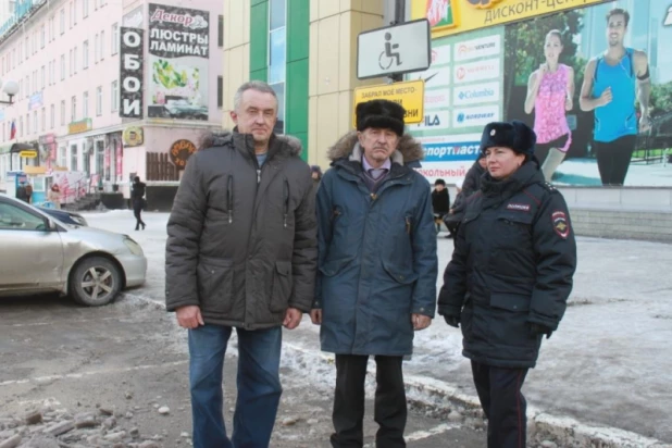 В Горно-Алтайске  участникам дорожного движения напомнили о правах людей с ограниченными возможностями.