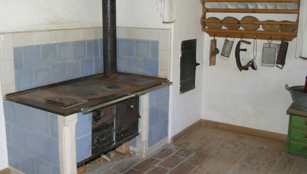 Печка, частный дом.