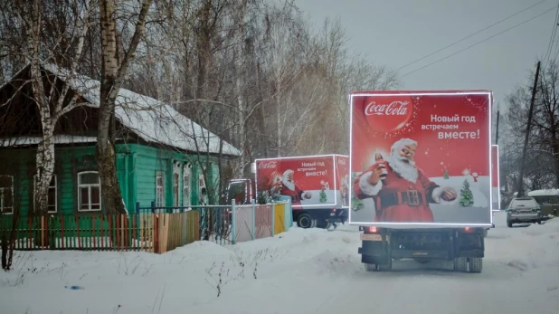 Грузовики Coca-Cola Hellenic.