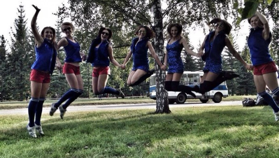 Группа поддержки "Овертайм".