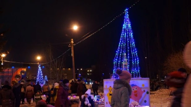 Открытие новогоднего городка в Новосиликатном.