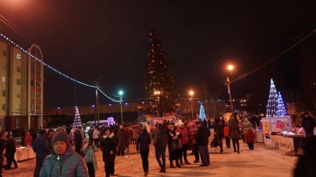 Открытие новогоднего городка в Новосиликатном.